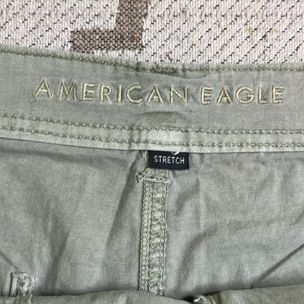 American Eagle Outfitters 90’s boyfriend short Cargo Shorts Relaxed Fit, Size 18 - Picture 5 of 17